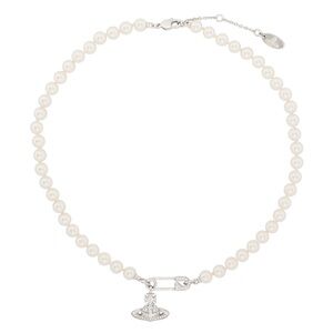 VIVIENNE WESTWOOD
Off-White Lucrece Pearl Necklace